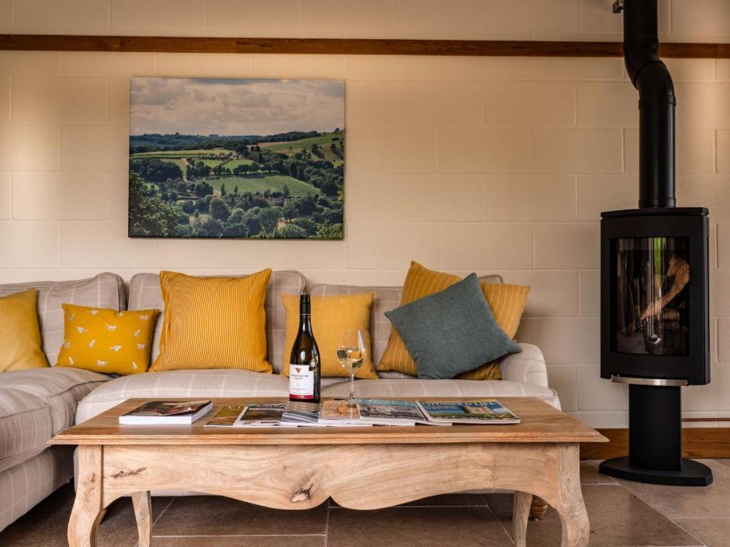 Vineyard Barn Room Woodchester Exterior foto